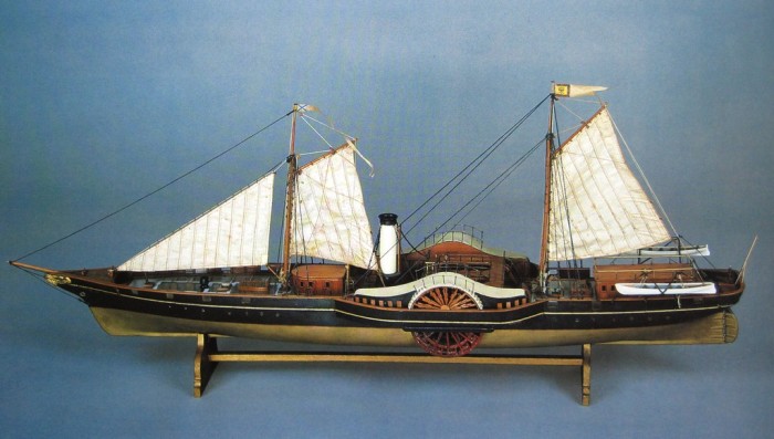 Modèle du Standart. Musée central de la Marine de Guerre de Saint-Pétersbourg.